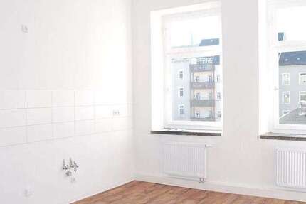 Wohnung zum Mieten in Chemnitz 231 € 42.07 m²