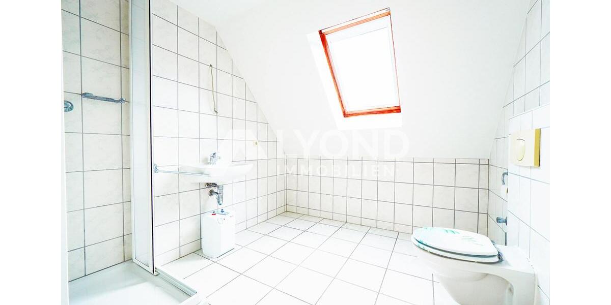 Dachgeschoßwohnung Ballenstedt - 3 Zimmer, 74 m&sup2;, 435&euro; | Angebot:25869817