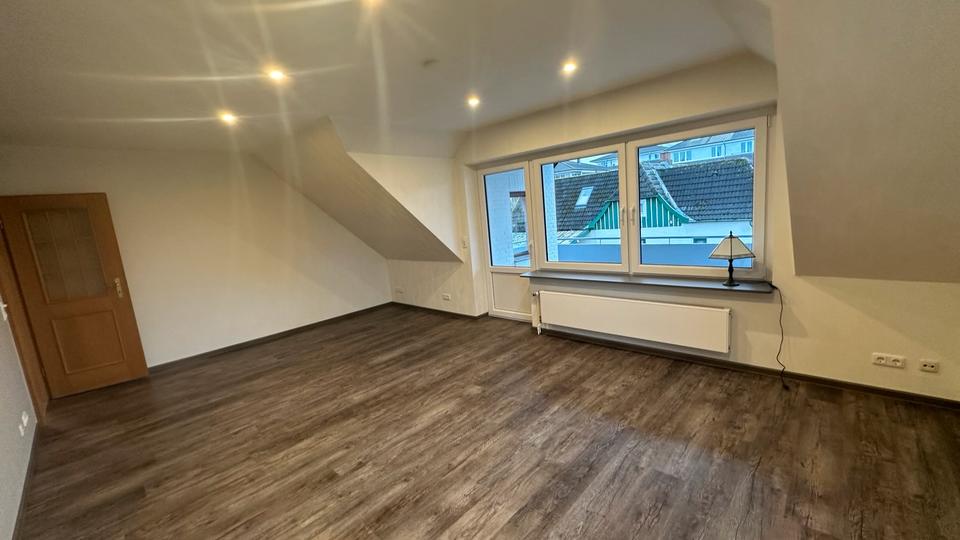 Dachgeschoßwohnung Heiligenhafen - 3 Zimmer, 90 m&sup2;, 1.370&euro; | Angebot:25855376