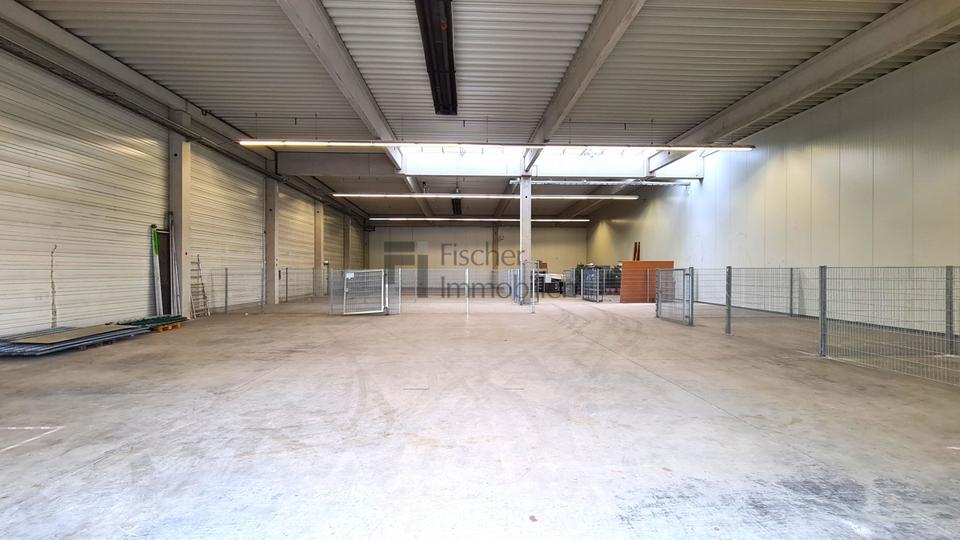 Logistik-Lagerhalle mit 760 m² im Baden-Badener Gewerbegebiet OOS-WEST mit bester Verkehrsanbindung