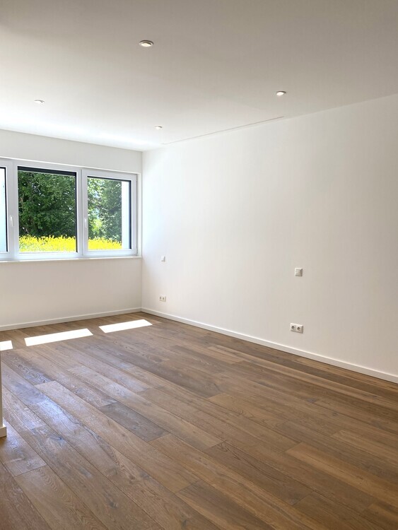 familienfreundliche moderne Erdgeschoßwohnung mit Gartenanteil