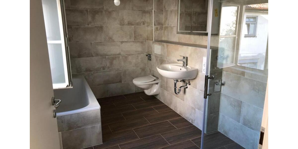 Mehrfamilienhaus, Wohnhaus Flörsheim am Main - 5 Zimmer, 135 m&sup2;, 1.450&euro; | Angebot:25101852