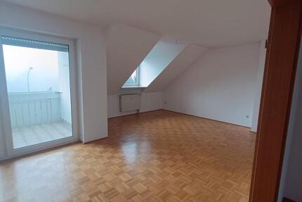 Wohnung Pfreimd - 3 Zimmer, 71 m&sup2;, 680&euro; | Angebot:26284464