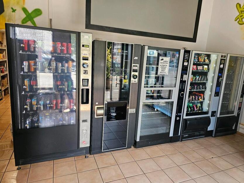 Gut laufender und komplett ausgestatteter 24h Automatenshop