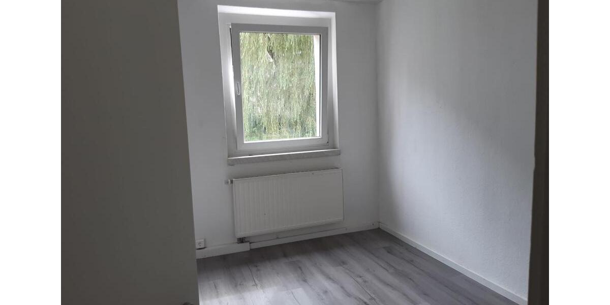 Etagenwohnung Suhl - 3 Zimmer, 56 m&sup2;, 307&euro; | Angebot:25918721