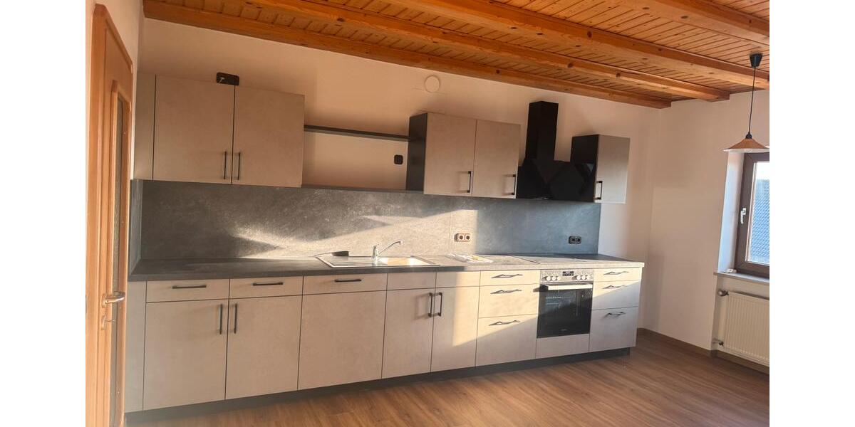 Etagenwohnung Gunzenhausen - 3 Zimmer, 127 m&sup2;, 1.100&euro; | Angebot:25218974