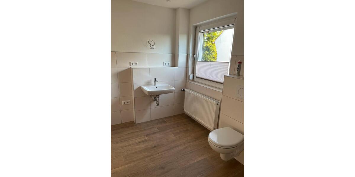 Hochparterre Borken (Hessen) - 3 Zimmer, 107 m&sup2;, 1.100&euro; | Angebot:26551694