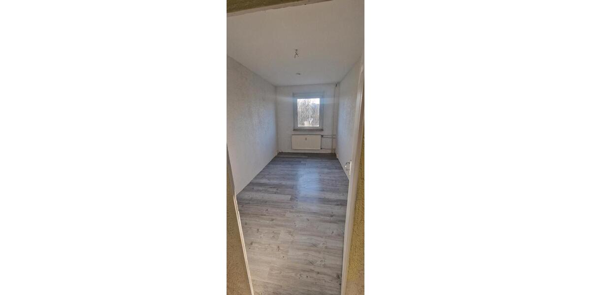 Etagenwohnung Bernstadt auf dem Eigen - 3 Zimmer, 72 m&sup2;, 400&euro; | Angebot:26034040