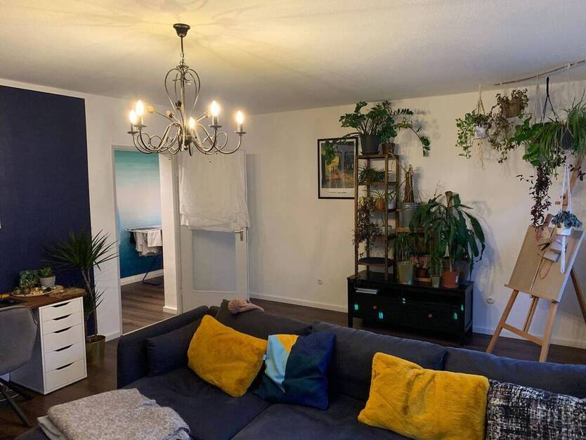 Nbg- Maxfeld helle 2 Zi. Whg. mit Balkon und Garage zwischen Stadtpark und Burg