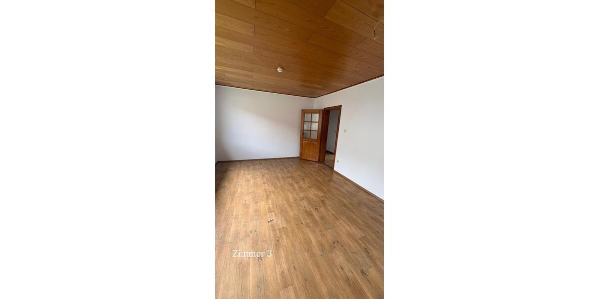 Erdgeschoßwohnung Hessisch Oldendorf - 5 Zimmer, 125 m&sup2;, 1.140&euro; | Angebot:26635555