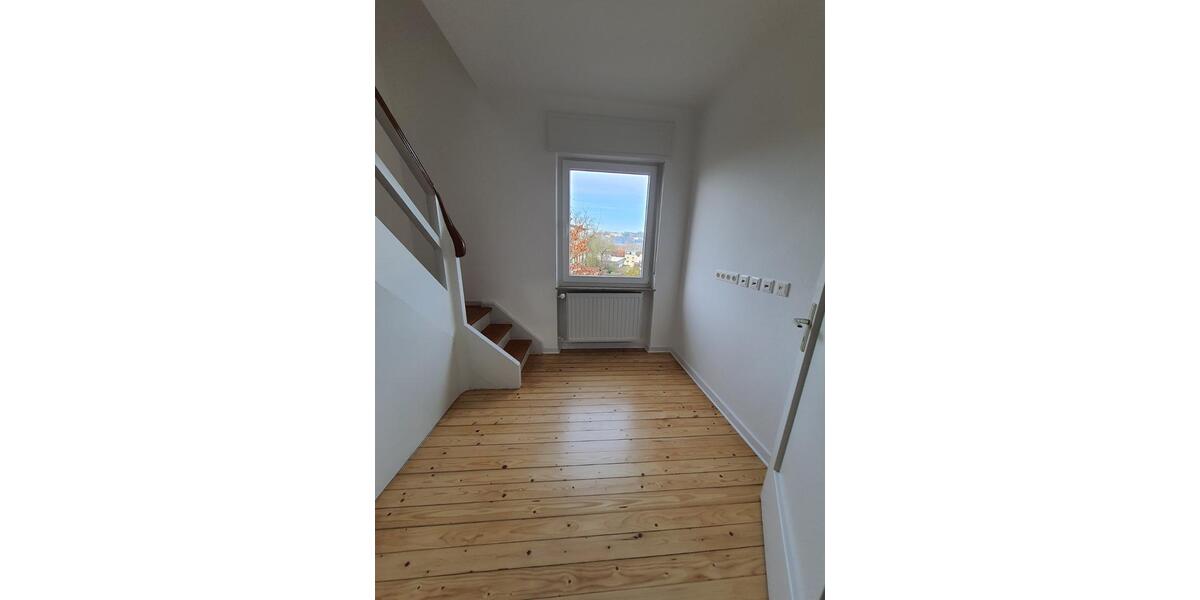 Einfamilienhaus Zweibrücken - 9 Zimmer, 250 m&sup2;, 1.790&euro; | Angebot:24702819
