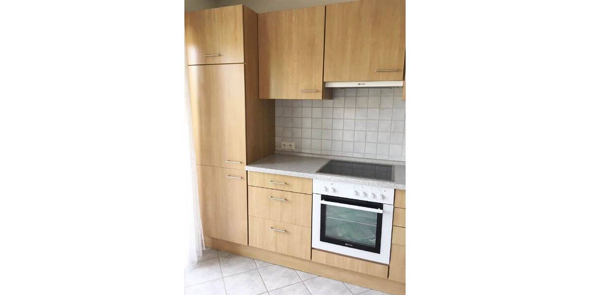 Etagenwohnung Singen (Hohentwiel) Singen - 2 Zimmer, 77 m&sup2;, 850&euro; | Angebot:26852261