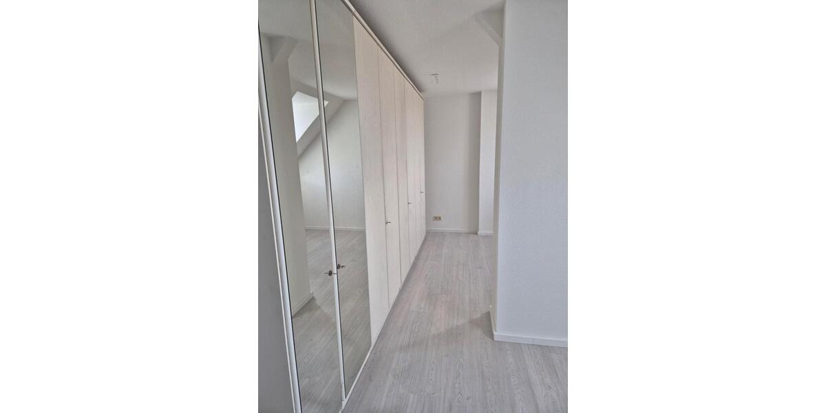 Dachgeschoßwohnung Halberstadt - 2 Zimmer, 65 m&sup2;, 430&euro; | Angebot:25648277