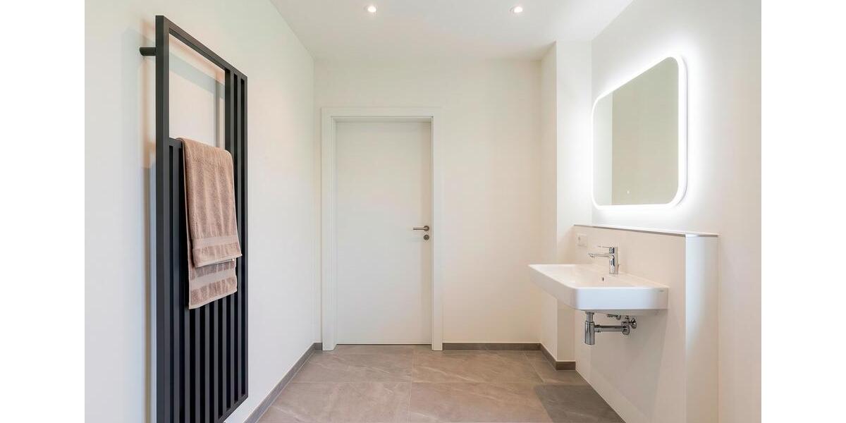 Etagenwohnung Dresden Neustadt - 1 Zimmer, 47 m&sup2;, 925&euro; | Angebot:26653286