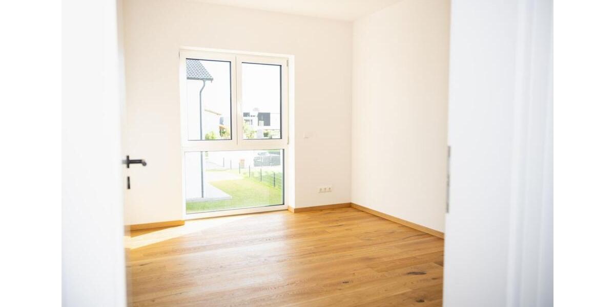 Doppelhaushälfte Deggendorf - 4 Zimmer, 130 m&sup2;, 1.560&euro; | Angebot:25872223