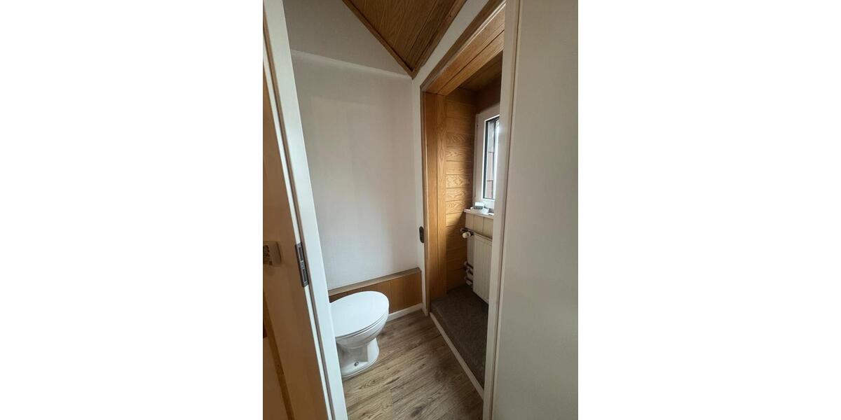 Dachgeschoßwohnung Gießen - 5 Zimmer, 159 m&sup2;, 1.950&euro; | Angebot:24849714