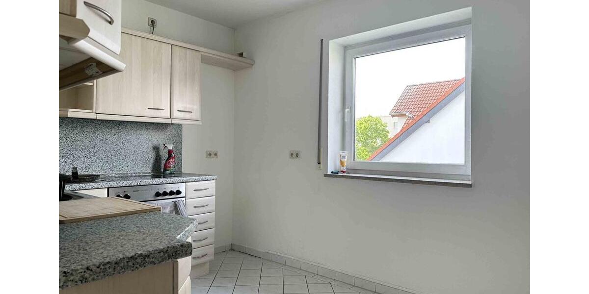 Dachgeschoßwohnung Halle (Saale) Damaschkestraße - 3 Zimmer, 68 m&sup2;, 628&euro; | Angebot:26676522