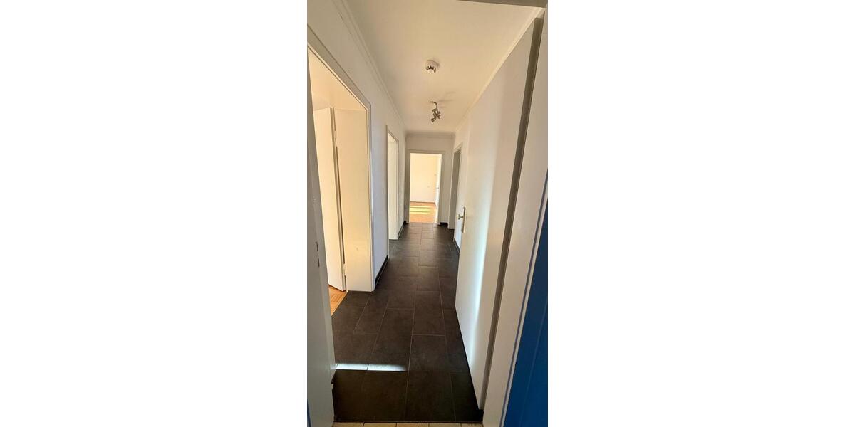 Etagenwohnung München Hadern - 5 Zimmer, 132 m&sup2;, 2.500&euro; | Angebot:24542261