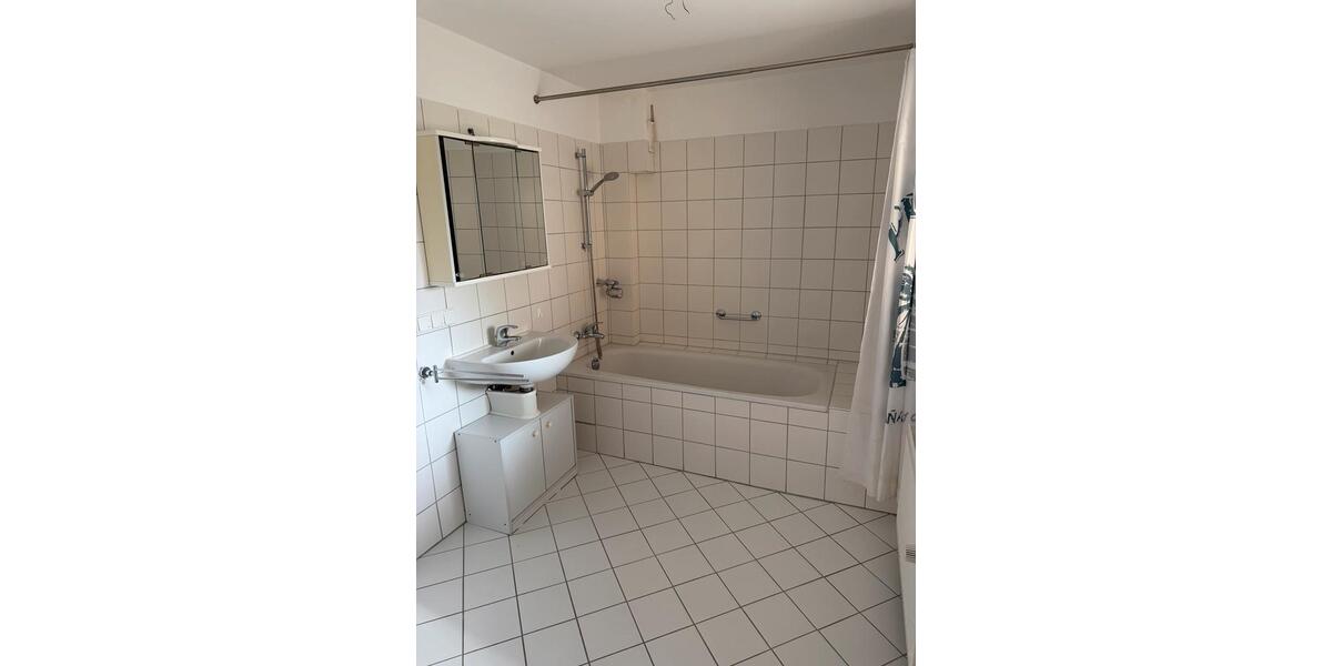 Erdgeschoßwohnung Kassel Bad Wilhelmshöhe - 3 Zimmer, 95 m&sup2;, 1.250&euro; | Angebot:26254497