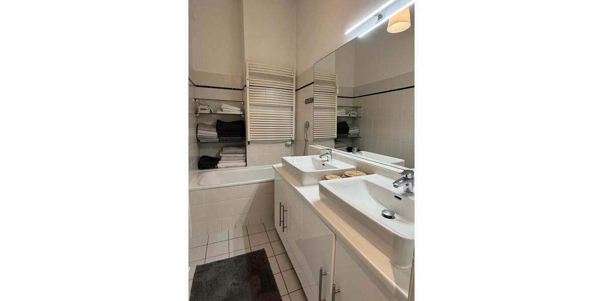 Wohnen auf Zeit Hamburg Eimsbüttel - 2 Zimmer, 130 m&sup2;, 1.100&euro; | Angebot:26532582