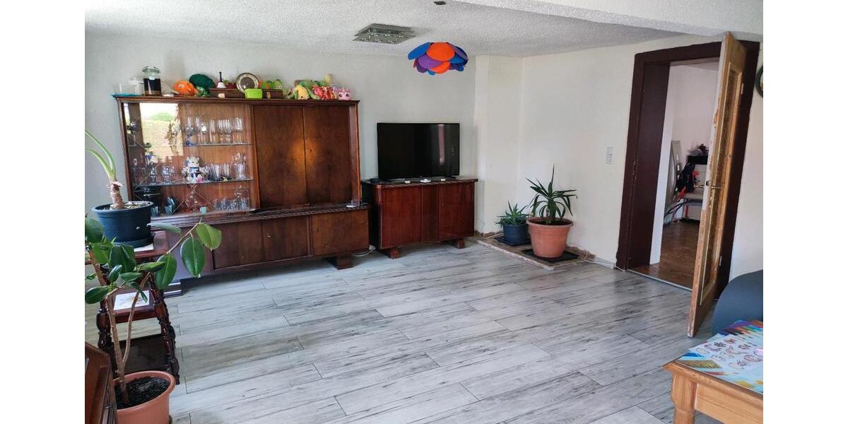 Etagenwohnung Nordhausen - 2 Zimmer, 60 m&sup2;, 450&euro; | Angebot:26272025