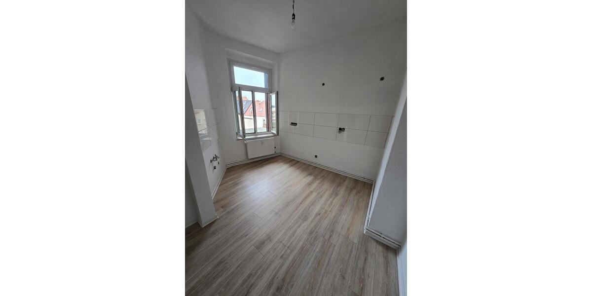 Etagenwohnung Burg - 4 Zimmer, 90 m&sup2;, 720&euro; | Angebot:25892804