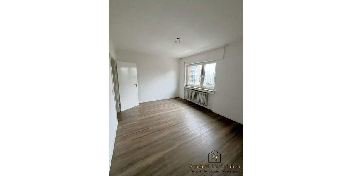 Etagenwohnung Brühl - 3 Zimmer, 74 m&sup2;, 1.100&euro; | Angebot:25738901