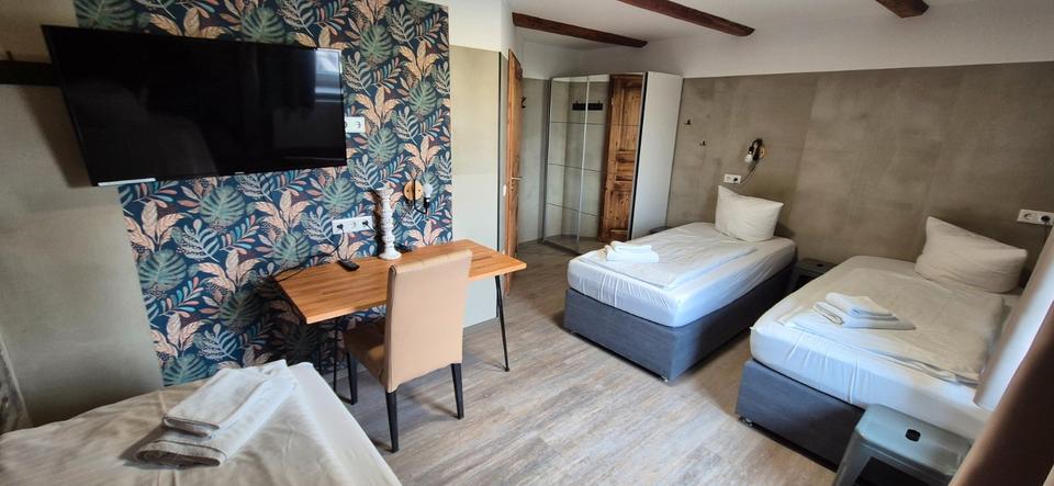 Wohnen auf Zeit Bielefeld Heepen - 11 Zimmer, 15 m&sup2;, 20&euro; | Angebot:26019216