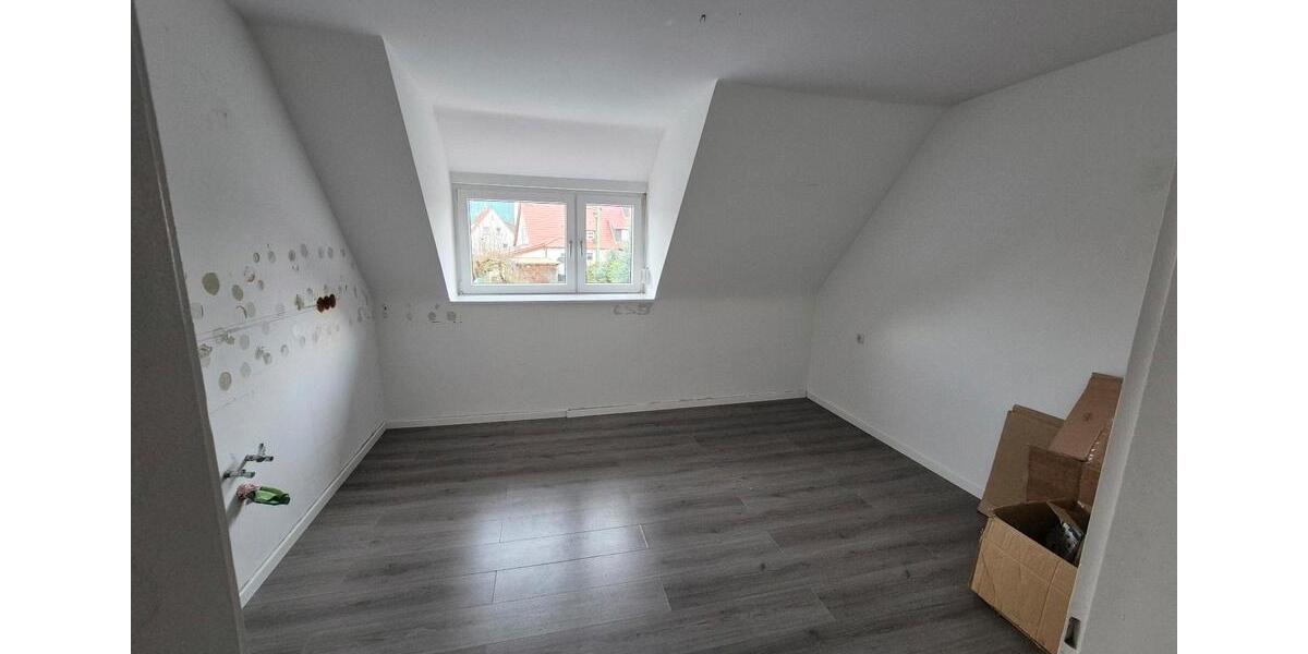 Dachgeschoßwohnung Kaufungen - 3 Zimmer, 65 m&sup2;, 750&euro; | Angebot:24998466