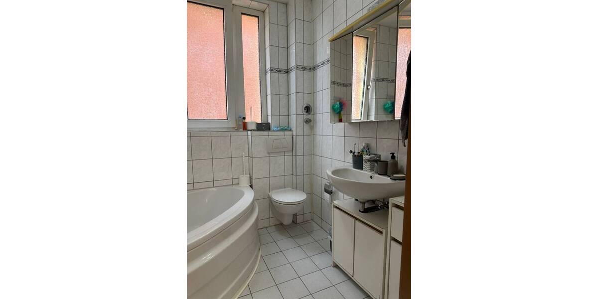 Zimmer Wilhelmshaven Innenstadt - 5 Zimmer, 120 m&sup2;, 700&euro; | Angebot:25696213