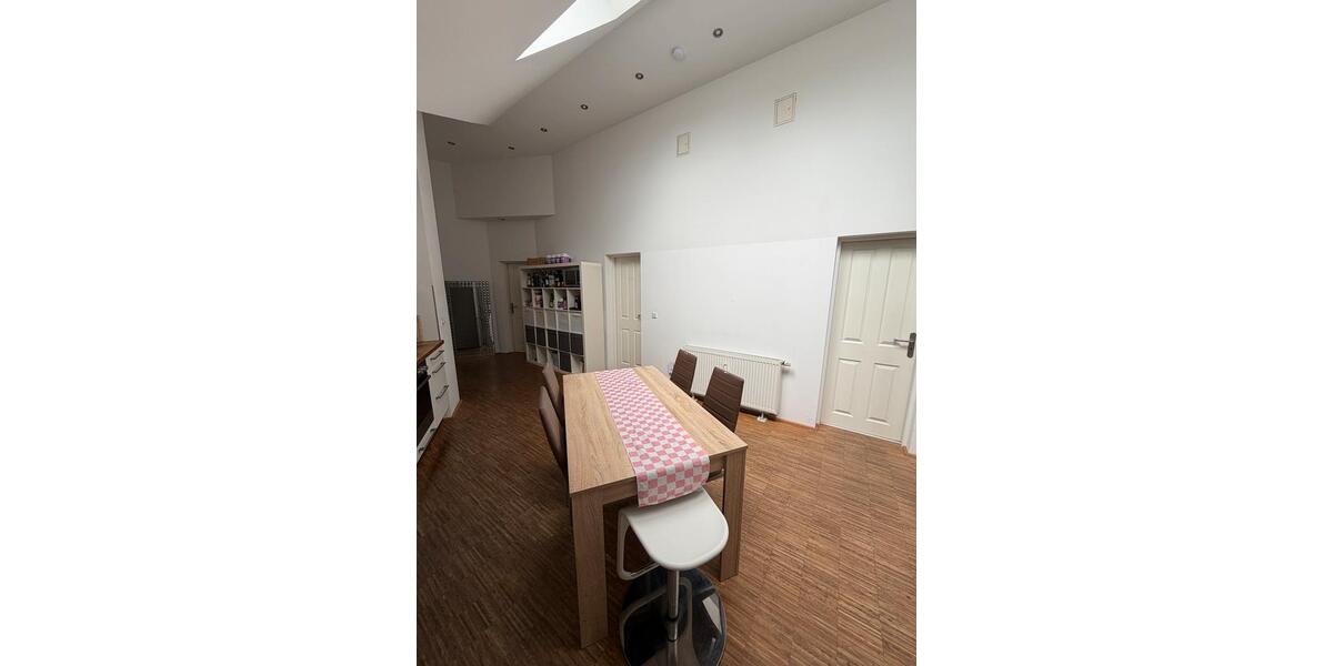 Etagenwohnung Düsseldorf Stadtbezirk 3 - 6 Zimmer, 150 m&sup2;, 650&euro; | Angebot:26663989