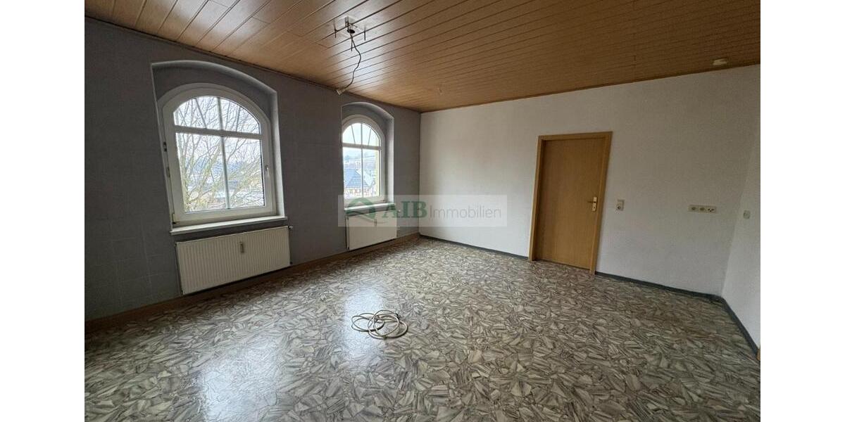 Dachgeschoßwohnung Olbernhau - 4 Zimmer, 112 m&sup2;, 670&euro; | Angebot:26086392
