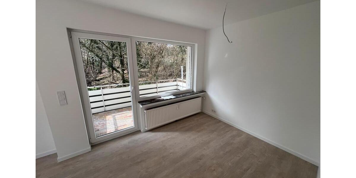 Erdgeschoßwohnung Lage - 3 Zimmer, 100 m&sup2;, 980&euro; | Angebot:25562383