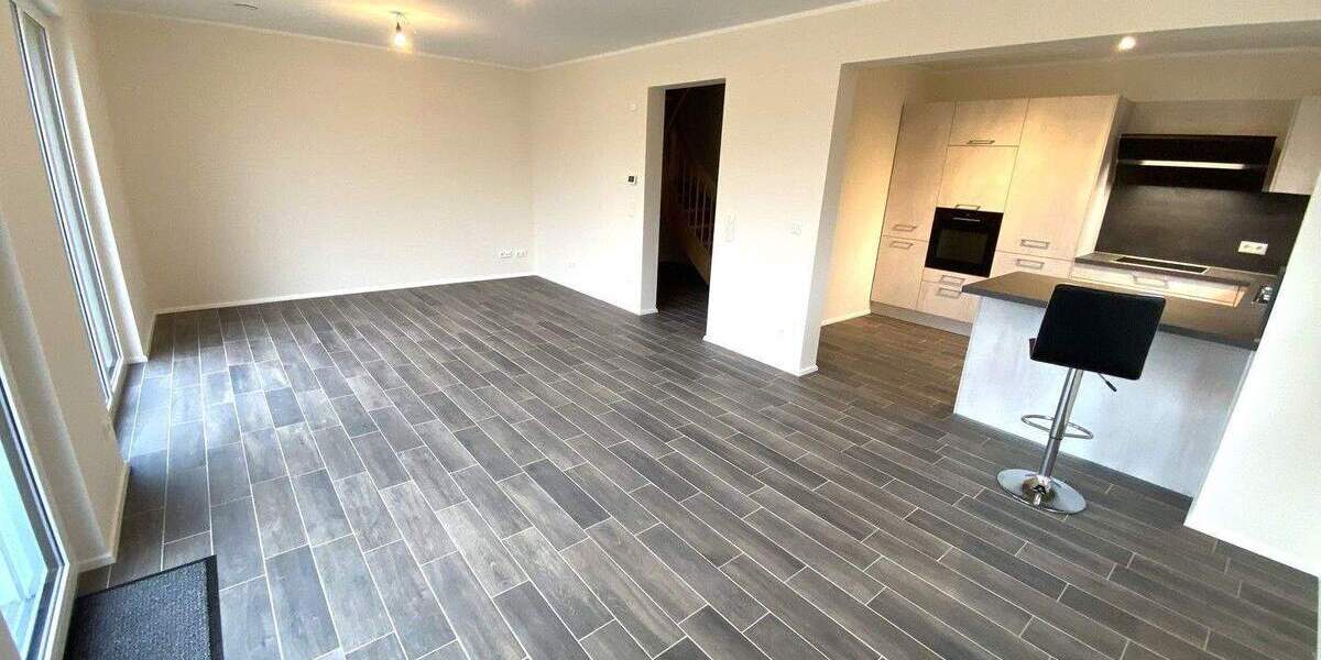 Doppelhaushälfte Ellingen - 4 Zimmer, 127 m&sup2;, 1.580&euro; | Angebot:25820767