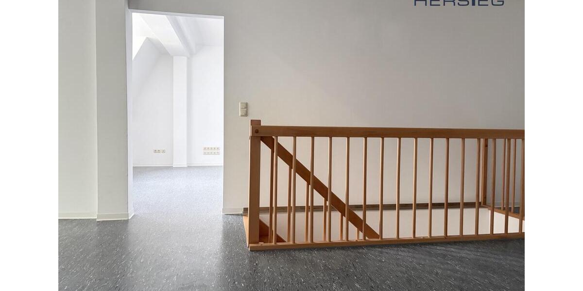 Etagenwohnung Annaberg-Buchholz Buchholz - 5 Zimmer, 240 m&sup2;, 586&euro; | Angebot:24493235