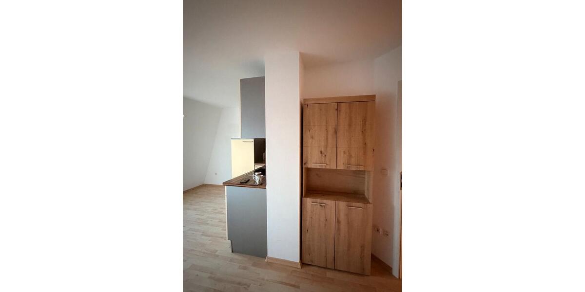 Dachgeschoßwohnung Zschopau - 1 Zimmer, 27 m&sup2;, 320&euro; | Angebot:24944108