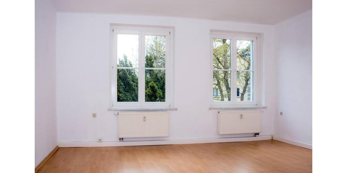 Helle 3 ZKB im EG mit Südwest-Balkon in 4-Familienhaus 3 zimmer