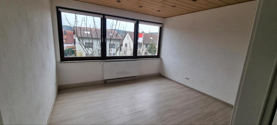 Erdgeschoßwohnung Kronach - 2.5 Zimmer, 95 m&sup2;, 700&euro; | Angebot:25965986