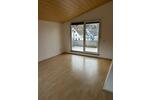 3 Zimmer DG-Wohnung mit EBK und Balkon