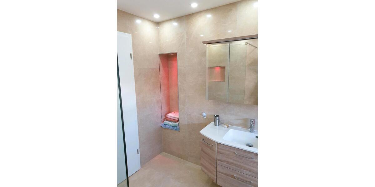 Monteurzimmer bis 7 Personen Luxus Ferienwohnung Voll möbliert 3 zimmer