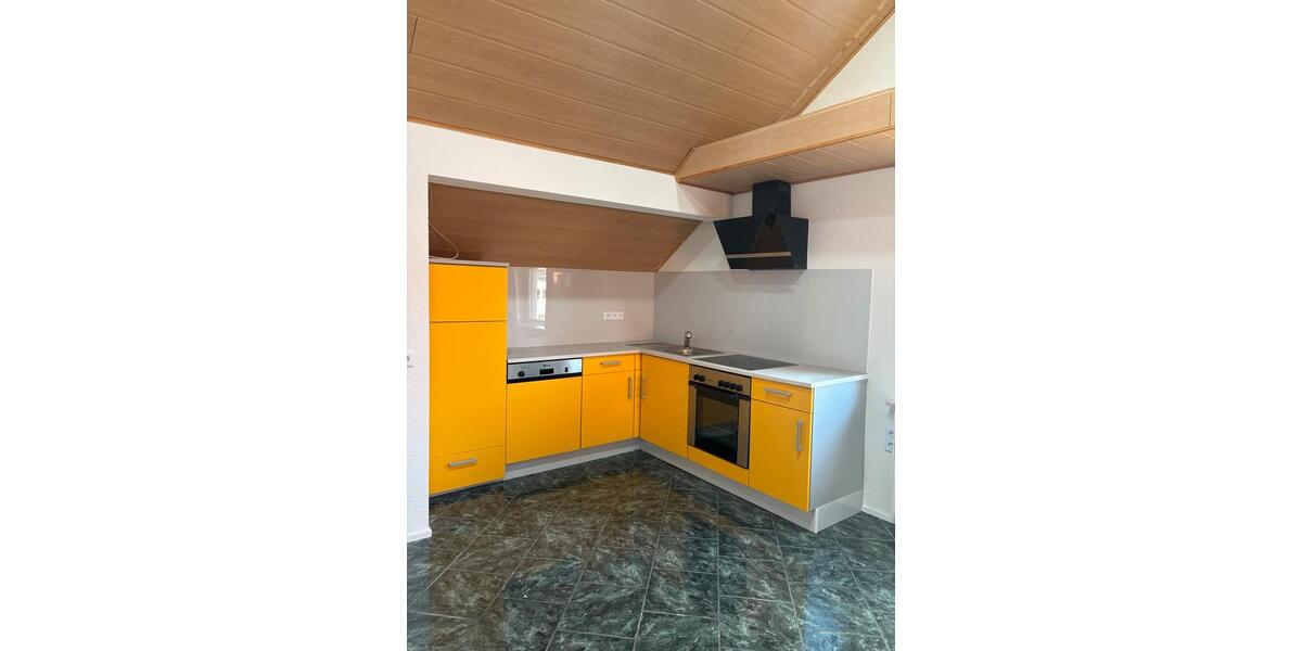 Dachgeschoßwohnung Frankenberg (Eder) - 3 Zimmer, 65 m&sup2;, 600&euro; | Angebot:25049887