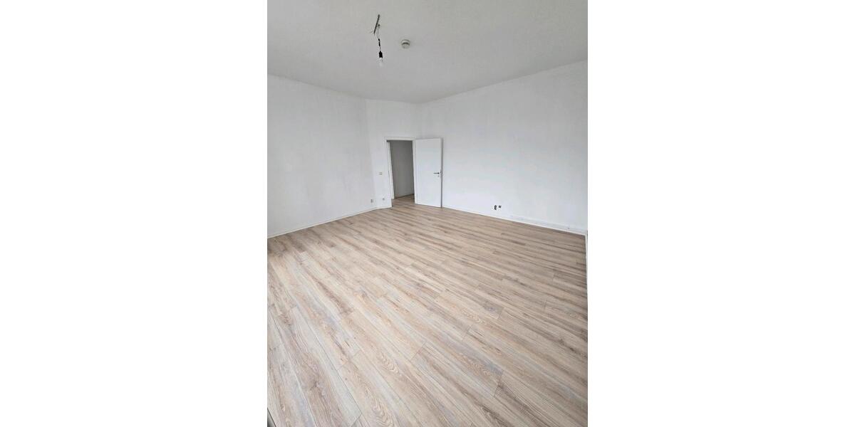 Etagenwohnung Burg - 4 Zimmer, 90 m&sup2;, 720&euro; | Angebot:25892804