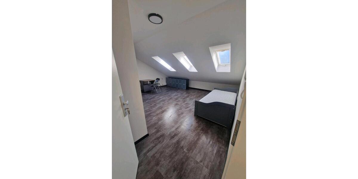 Dachgeschoßwohnung München Pasing-Obermenzing - 1 Zimmer, 16 m&sup2;, 890&euro; | Angebot:25017933
