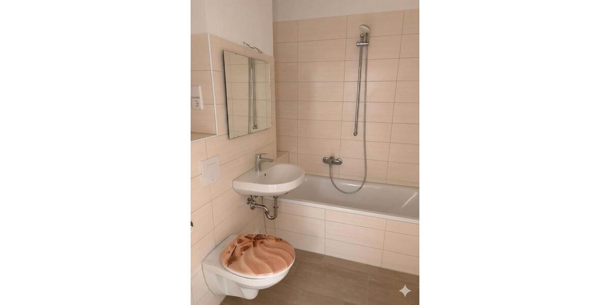 Etagenwohnung Aue-Bad Schlema Bad Schlema - 6 Zimmer, 116 m&sup2;, 605&euro; | Angebot:26561433