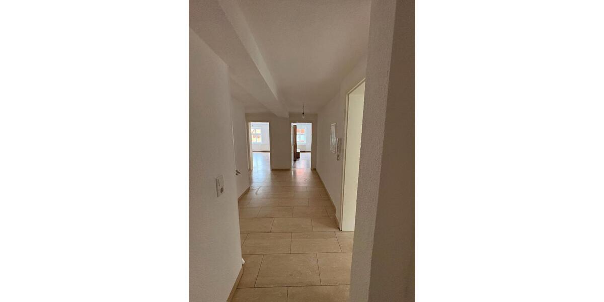 Etagenwohnung Dinkelsbühl - 5 Zimmer, 107 m&sup2;, 1.300&euro; | Angebot:26546169