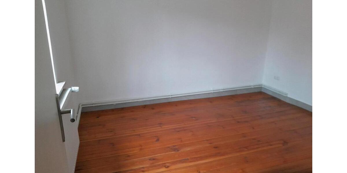 Etagenwohnung Gnoien - 5 Zimmer, 120 m&sup2;, 1.180&euro; | Angebot:24729214