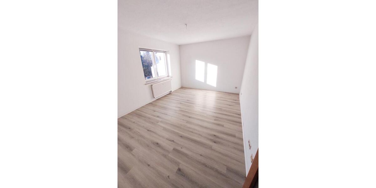 Etagenwohnung Hohenstein-Ernstthal Ernstthal - 2 Zimmer, 52 m&sup2;, 280&euro; | Angebot:26226448