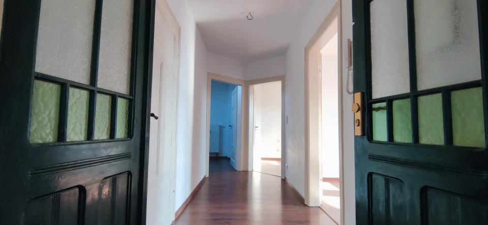 Dachgeschoßwohnung Eisenach - 3 Zimmer, 65 m&sup2;, 590&euro; | Angebot:26006873