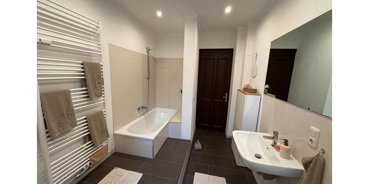 Dachgeschoßwohnung Hilchenbach - 3 Zimmer, 124 m&sup2;, 870&euro; | Angebot:26478023