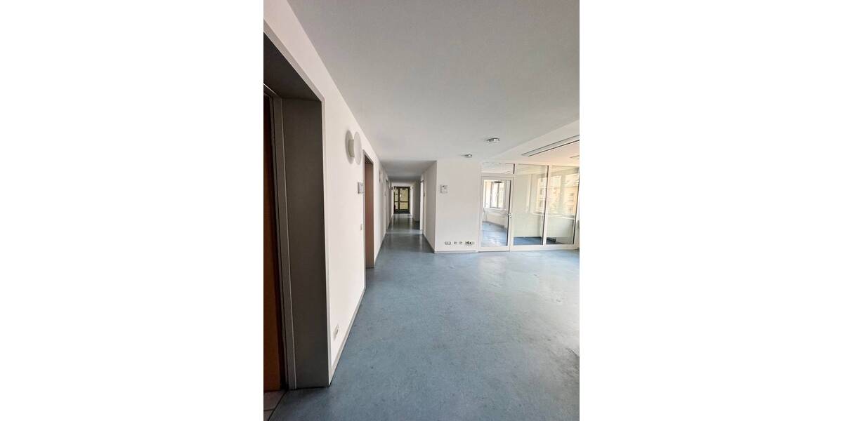 Gewerbeobjekt Kaiserslautern Innenstadt - 5 Zimmer, 1.550&euro; | Angebot:25800231